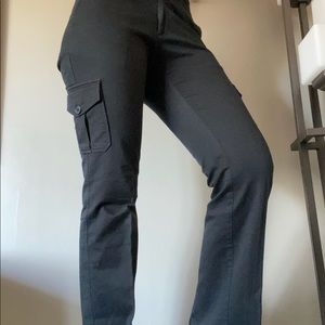 Gap black cargo khakis size 4